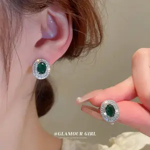 Emerald S925 Silver Needle Vintage Elegant Earrings for Women Simple Versatile Light Luxury Temperament Unique Stud Earrings