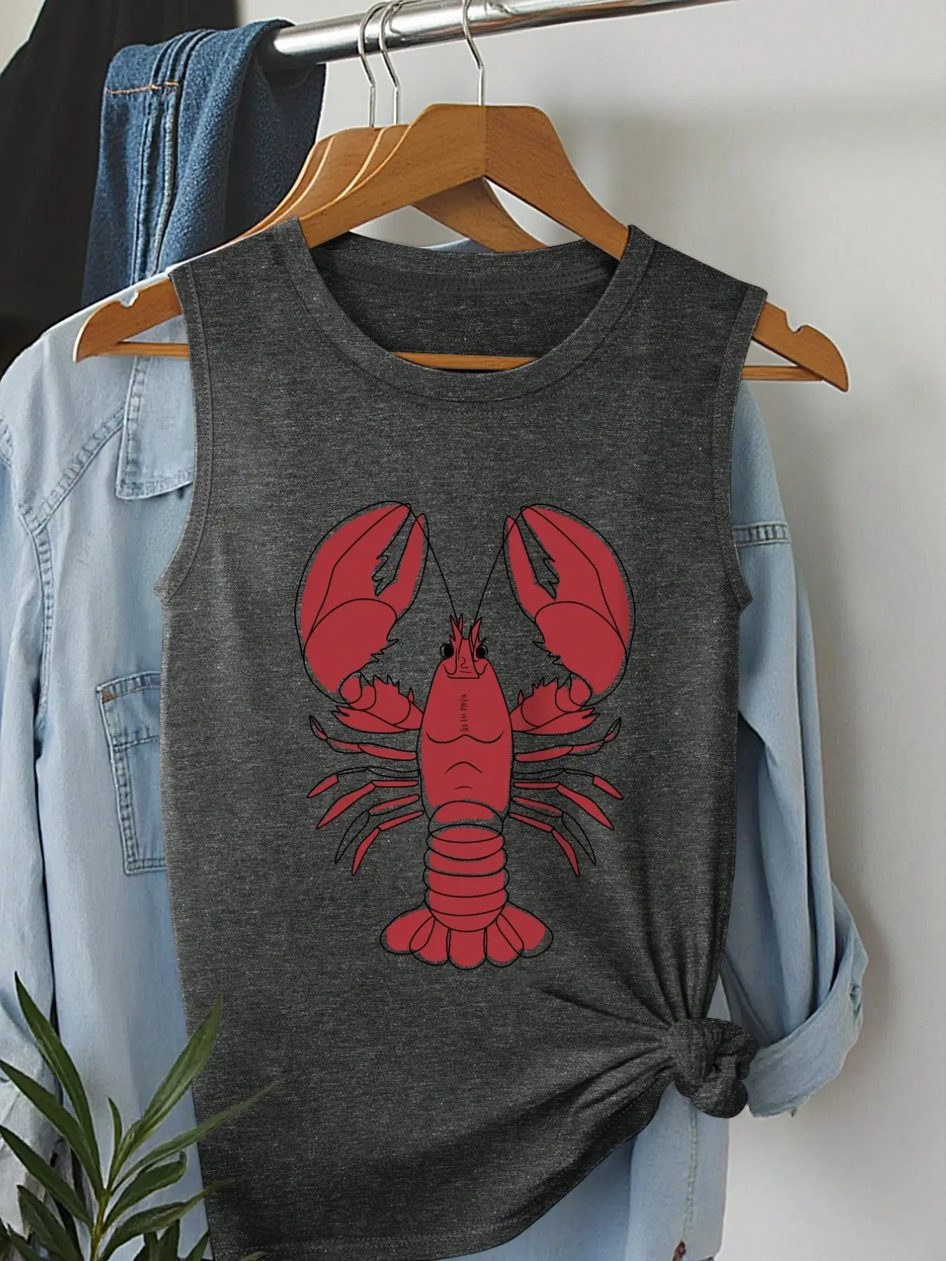Women's Summer Casual Loose Crewneck Vest, Casual Fashion Sleeveless Tank Top, Animal Lobster Print, Soft Comfortable Home Essential, Versatile Wear for Indoor and Outdoor