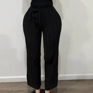 Women's Pleated High-Waisted Pants with Drawstring Waist and Slim Fit for Casual Wear