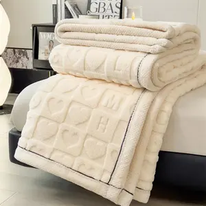 Letter & Heart Pattern Warm, Soft Comfortable Throw Blanket, Bedroom & Living Room Blanket for Dormitories & Home, Soft Comfy Blanket, Heart Shaped Blanket, Cozy Blanket Throw, Heartwarming Blanket Gift, Heartfelt Gift Blanket
