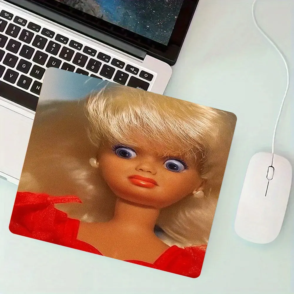 Retro 80s Fashion Doll Square Computer Mouse Pad, Non-Slip Rubber Base with Stitched Edges, Small Gaming Desk Mat for Gamer Office Home Decor, Desk Accessories