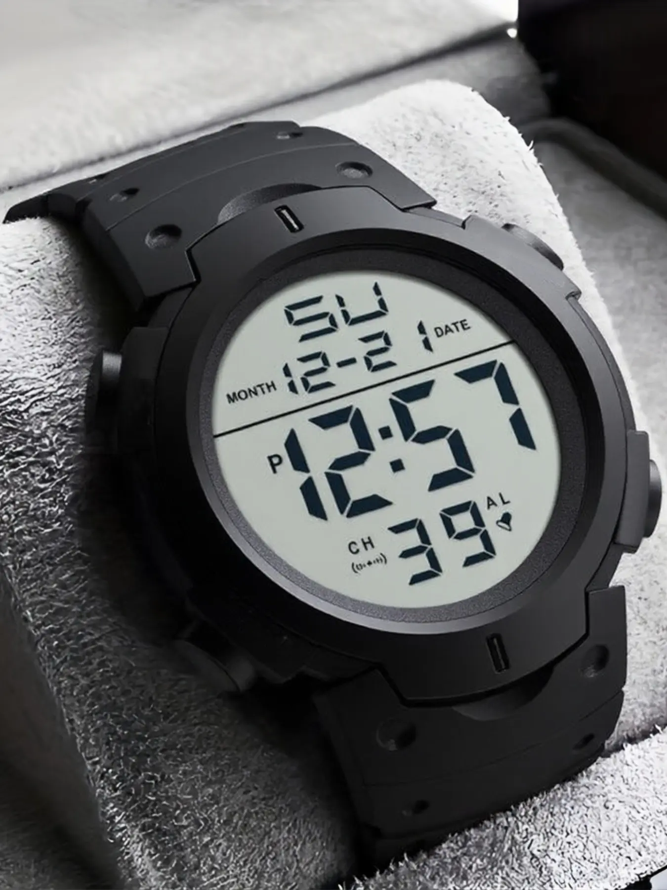 Trendy Fashion Unisex Multifunctional Outdoor Sports LED Large Dial Digital Wristwatch, Multifunction Chronograph, Digital Timer Alarm, High School Students Fitness Sport Watch, Durable Watch, Luminous Date Wristwatch, Digital Watches