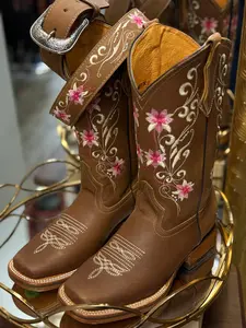Tania | Women’s Square Toe Boots & Belt