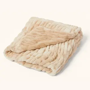 Cloud Blanket Ultra Soft Faux Fur Light Weight Blanket Hug Feel Cozy Throw for King Queen Beds OEKO-TEX Certified Hypoallergenic Machine Washable