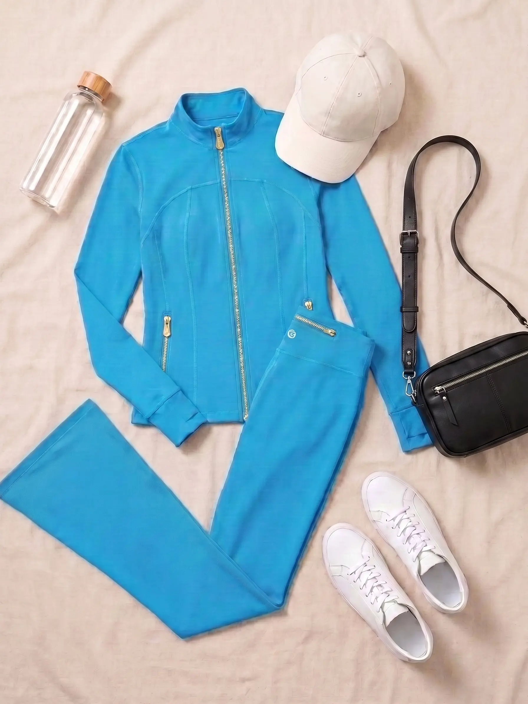 Full Zip Gold Zipper Yoga Jacket Women Thumb Hole Long Sleeve Slim Athletic Outerwear with Zipper Pockets