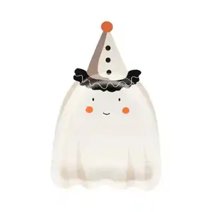 Vintage Ghost Shaped Halloween Paper Plates – 8ct | Spooky Elegant Party Decor