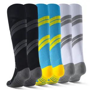 Men’s professional soccer socks, 3-pack—not only offering professional anti-slip cushioning but also featuring sweat-wicking breathable mesh, plus sports socks with a moisture-absorbing towel sole for strong support and breathability.