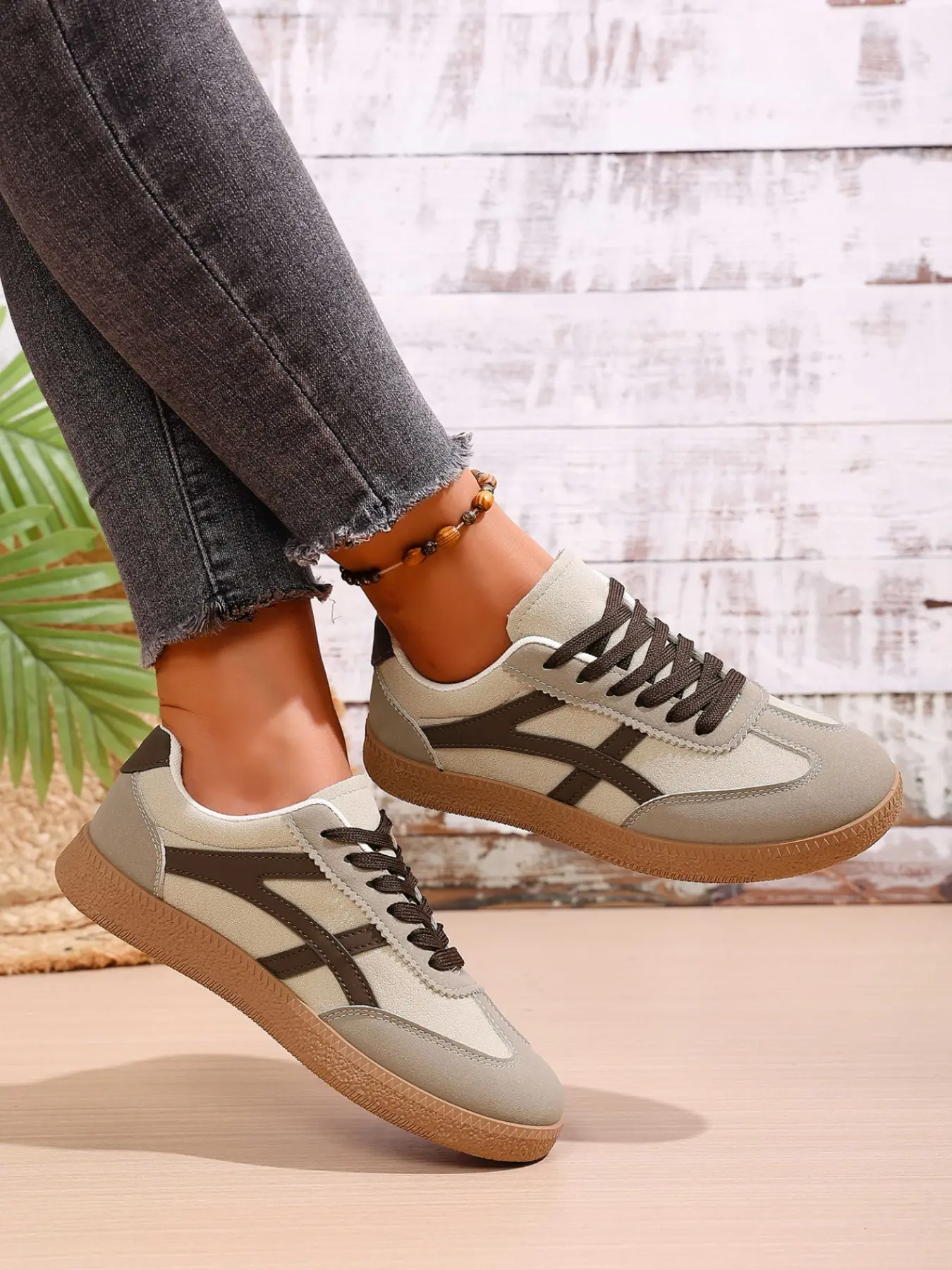 Comfortable velvet casual athletic women's sneakers with a lace-up design, paired with durable, non-slip Rubber thick-soled couple's casual shoes, suitable for outdoor activities and all-season wear, Walking Shoes, Sports Shoes