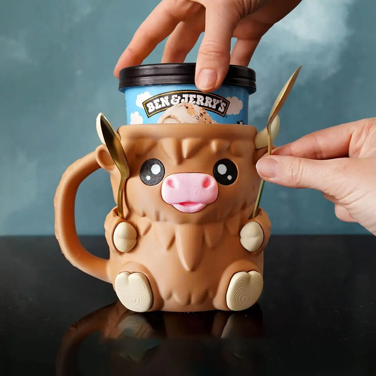 Ice Pint Holder, Highland Cow Ice Cream Holder, Ice Cream Pint Sleeve with Handle, Cute Animal-shaped Ice Cream Insulated Container, Leak-proof Popsicle Cozy, Beer Can Sleeve, Cold Beverage Holder, Drinkware, Gift for Highland Cow Lovers