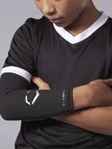 EvoShield Youth Arm Sleeve – Black Compression Sleeve for Baseball, Football & Basketball