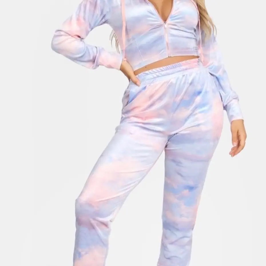 Valentine’s Day Cotton candy 2 piece jogger set With crop fitting. Womenswear Clothing