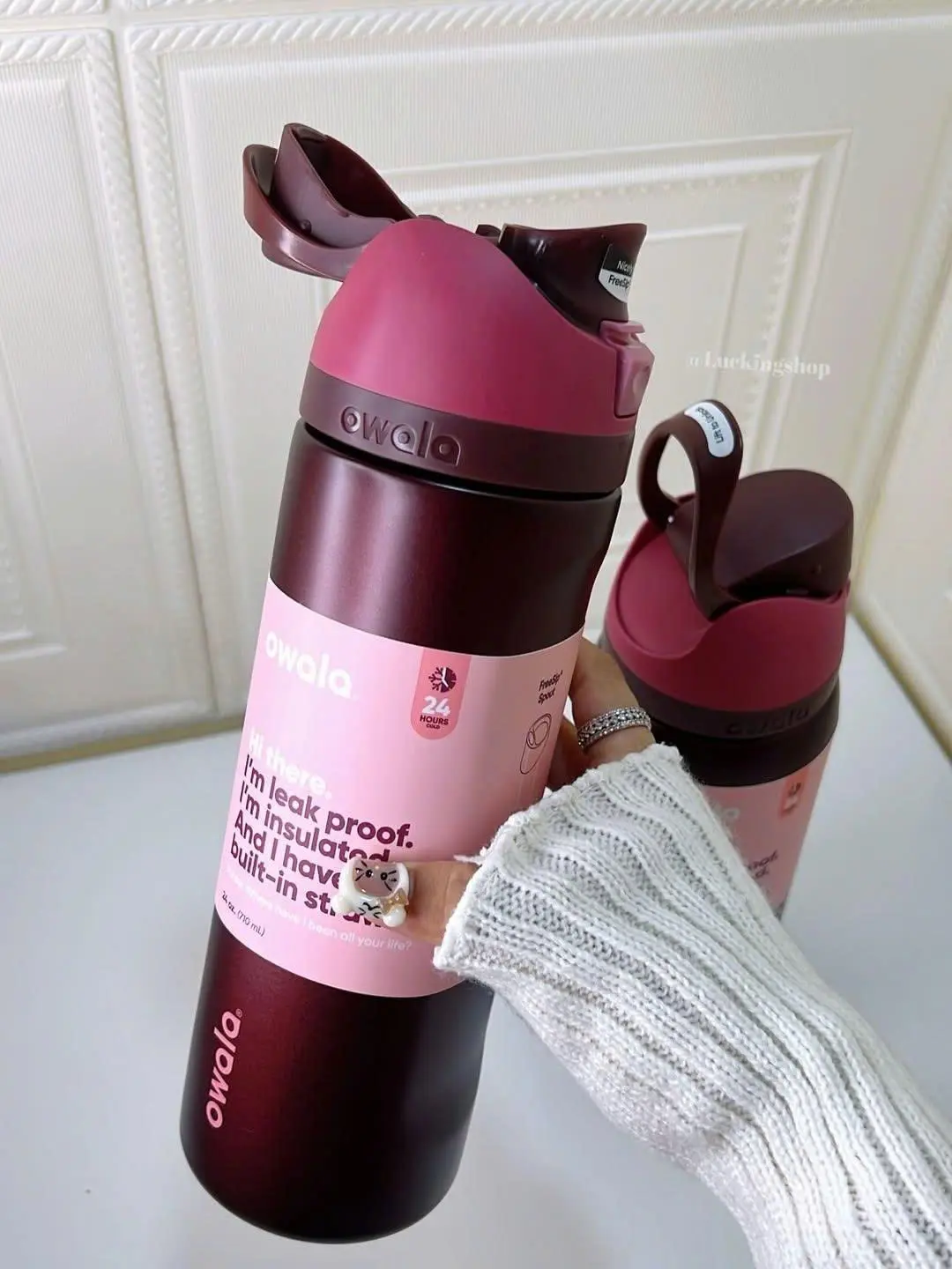 Owala FreeSip 24oz & 32oz Wine Red Burgundy Water Bottle with Pink Accents, Insulated Stainless Steel Leakproof Bottle with Built-In Straw, Double Wall Vacuum BPA Free Reusable Sports Flask for Gym, Travel, School, Office & Everyday Hydration