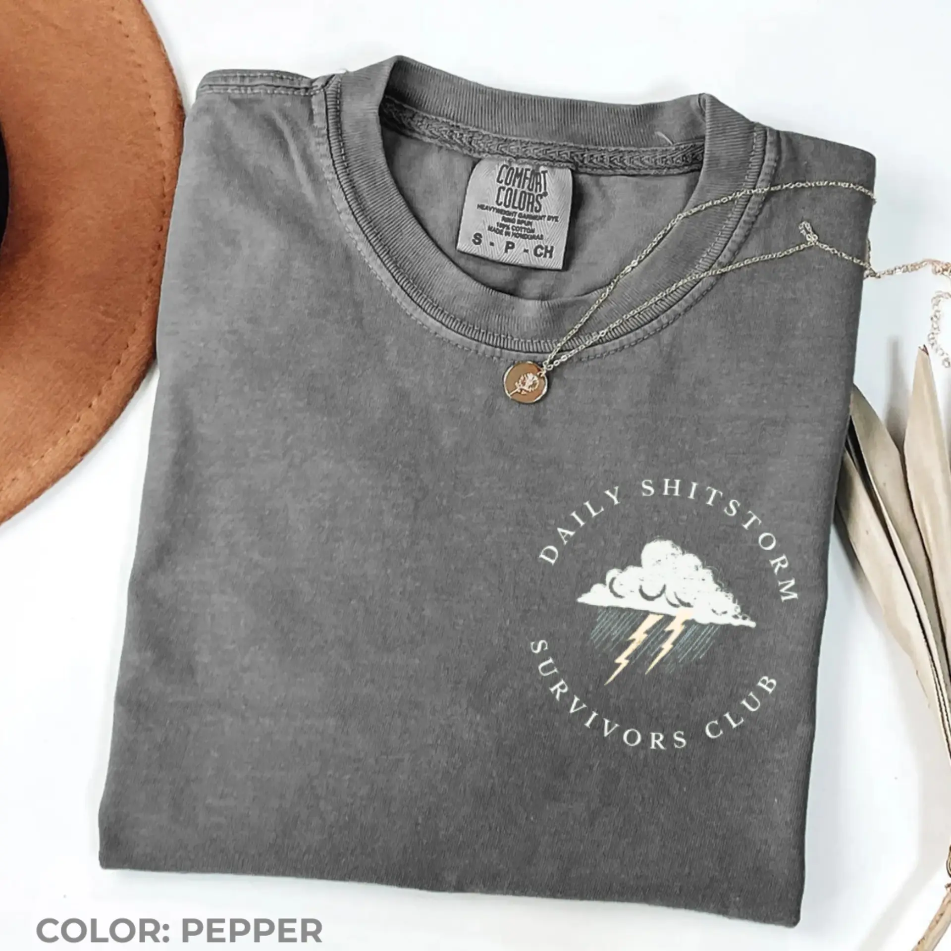 Women's Comfort Colors Daily Shitstorm Survivors Club Streetwear T-Shirt - Funny Mental Health, Sarcastic Self-Care, Vintage Retro Aesthetic Graphic Tee, Spirit Era Art Gift Apparel
