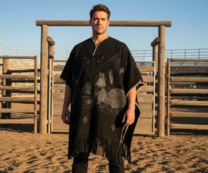 Authentic Western Suede Leather Poncho-Gaban Cape Shawls, Sheep Wool Fur Lined for Cowboys, Mexican Zarape de Piel
