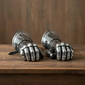 Medieval Steel Gauntlet Gloves – Knight Armor Hand Protection for LARP & Cosplay