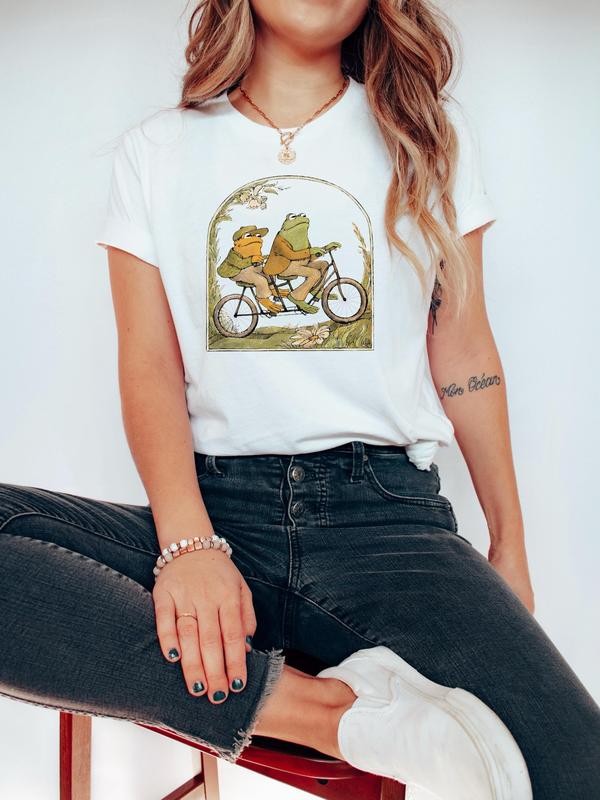 Comfort Colors Frog and Toad on Bike Shirt, Cute Nature Graphic Tee for Book Lovers and Bikers, Soft Cotton Crewneck T-shirt, Classic Story-Inspired Design, Trendy Gen Z Aesthetic, Custom Printed Gift Idea, Wholesome Summer Streetwear for Him or Her