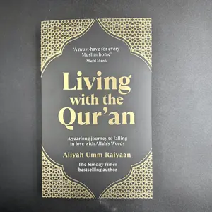 Living with the Qur’an: “A must-have for every Muslim home by Mufti Menk