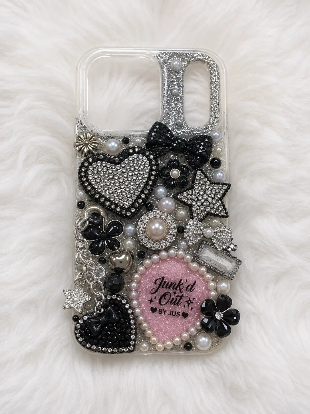 Designer iPhone 17 Pro Junk Case