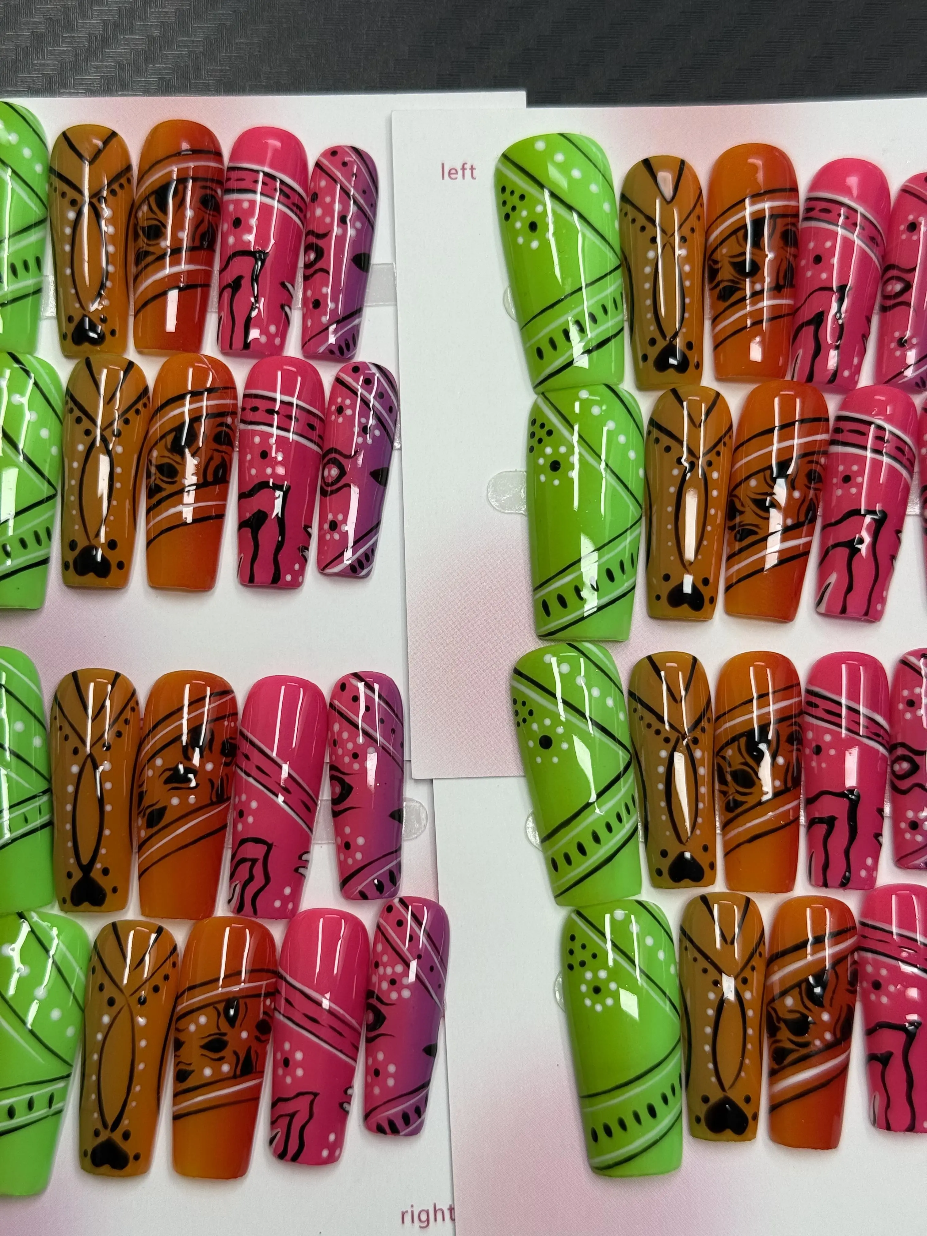Lucy(9520)gc.Colorful nails