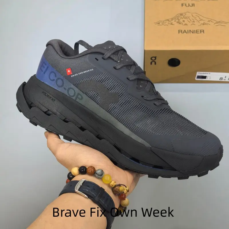 All-Black Versatile Outdoor Trainers, Heavy-Duty Shock Cushion Midsole, Durable Breathable Mesh Upper, Suitable for Daily Commute, Mountain Hiking, Camping & Wilderness Adventures