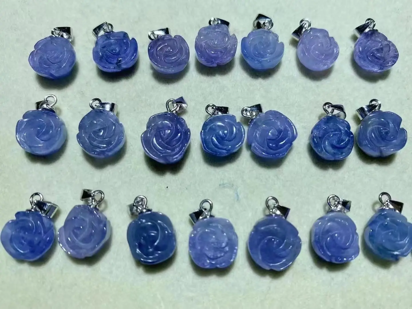 Shine(21087)gc.Silver tanzanite flower pendant