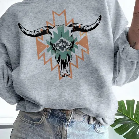Women's Bull Head Animal Print Crew Neck Pullover, Casual Long Sleeve Graphic Sweatshirt for Fall & Winter, Women's Clothes for Daily Wear, Womenswear
