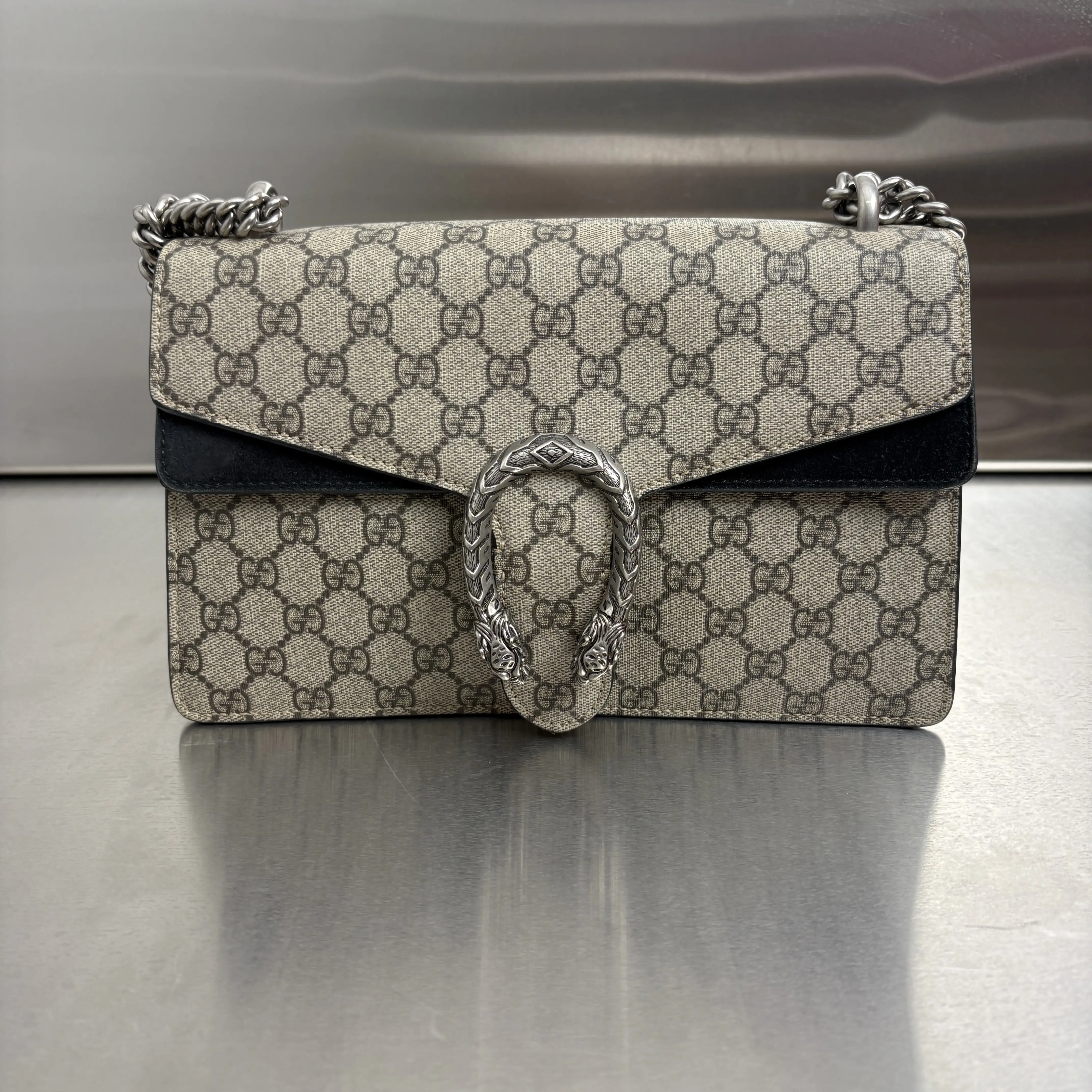 Pre-owned Canvas Shoulder Bags Gucci GG Supreme Dionysus Shoulder Bag with Chain Strap