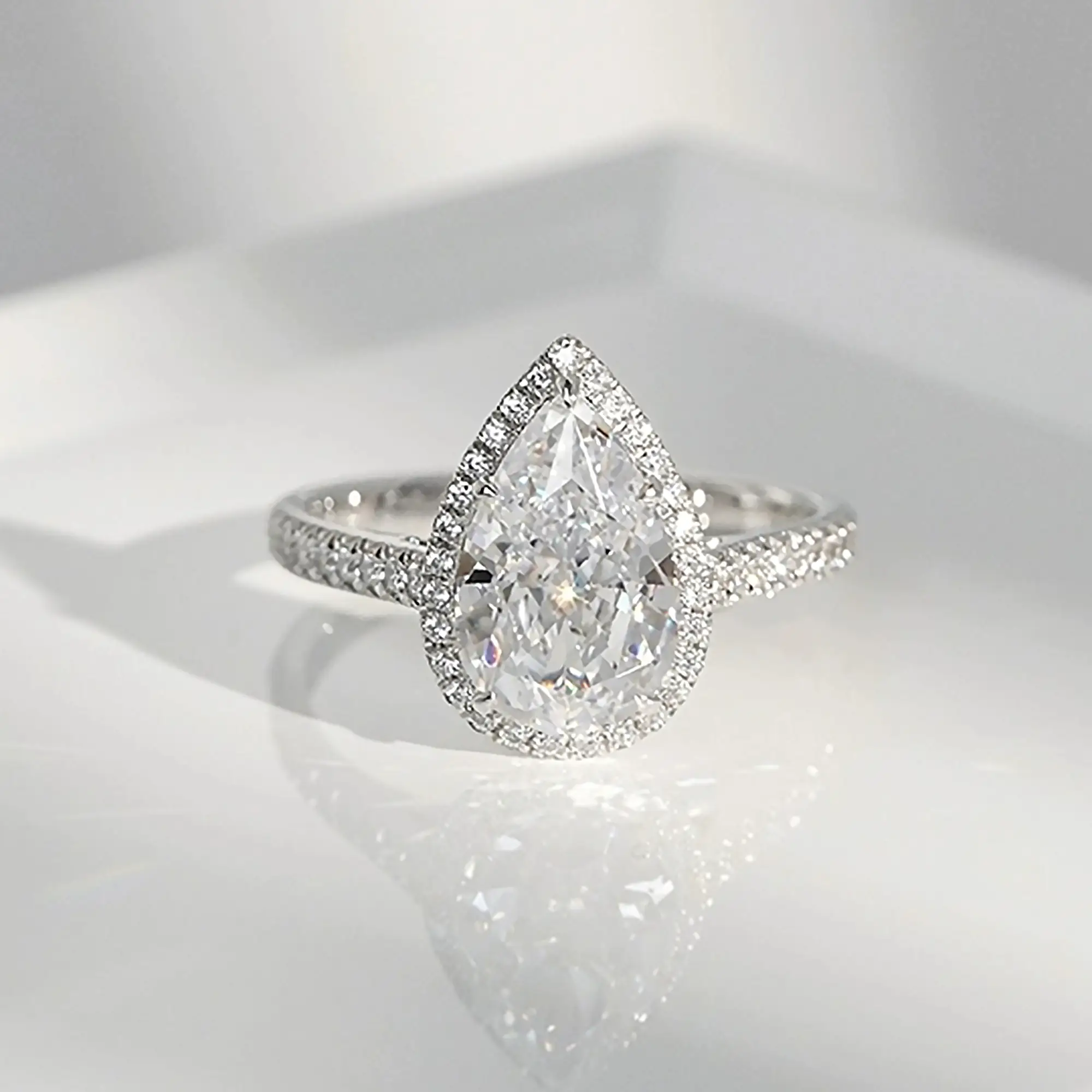 R28 Classic Sparkling Pear Cut 1 CT D Color VVS1 Moissanite Women Promise Ring Teardrop Shape Synthetic Moissanite Art Deco Engagement Ring S925 Silve