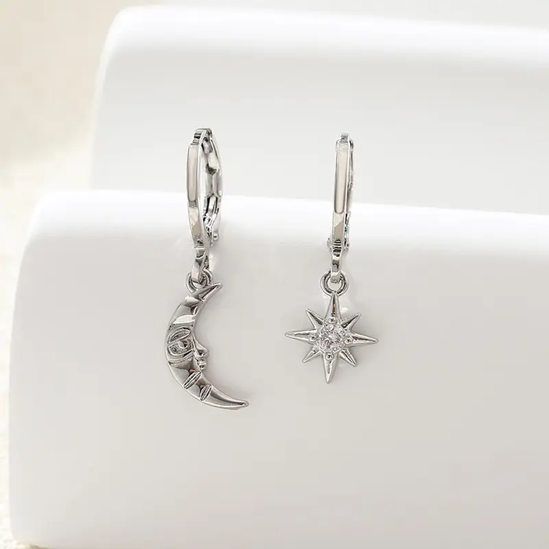 2pcs/set Women's Elegant Star & Moon Design Dangle Hoop Earrings, Fashionable Asymmetrical Design Jewelry for Women, Daily Use, Girl's Temperament All-match Accessory, Earrings Dangling