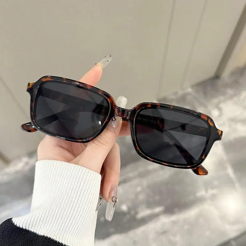 Unisex Square Framed Sunglasses with Tinted Lenses, Fashionable Sunglasses, Trendy Casual Fashion Accessory for Everyday Use & Outdoor Activities