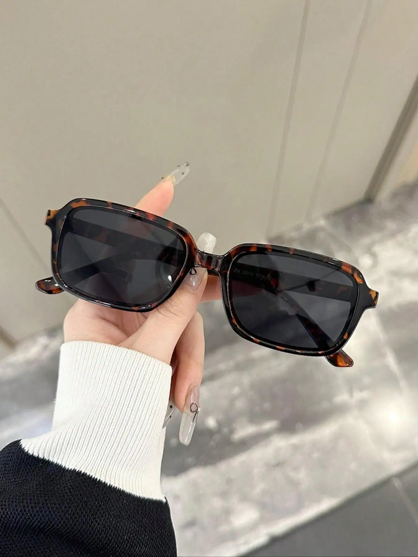 Unisex Tinted Lenses Sunglasses, Trendy Casual Square Frame Sunglasses for Everyday Use, Fashion Accessories for Outdoor Activities