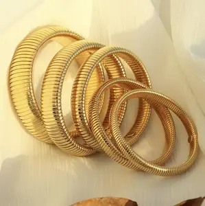 Gold Chunky Bangles Jewelry Set - Elegant Stackable Bracelets for Women's Fashion Accessories