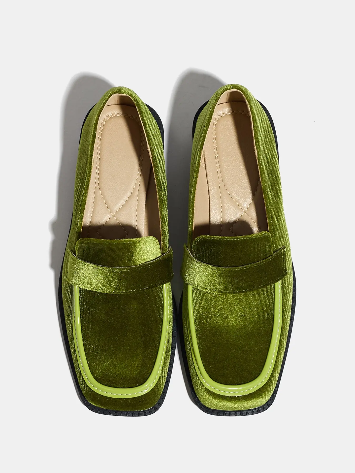 Vintage Velvet Loafers for Women in Blue, Casual Slip-On Flat Shoes for Daily Commute and Comfort, Stylish Headturner for All Seasons, Walking Shoes