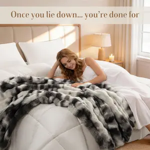 Sonoro Kate Faux Rabbit Fur Throw Blanket – 1 Count Super Soft Fluffy Warm Blanket for Couch & Bed, Thick Cozy King/Queen Size Bedding Throw for Home Decor