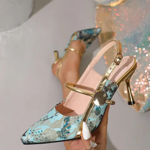 Blue Floral Embroidered Low Heel Sandals, Flower Print Sandals, Fashionable Heeled Sandals, Pointed Toe Metal Buckle Back Design, Elegant Commuter High Heels for Dating