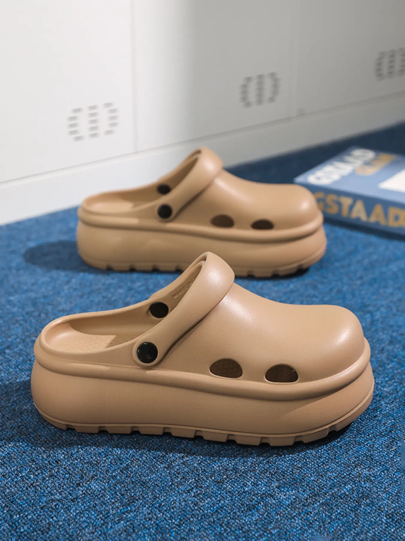 Men's Sporty Breathable Comfortable Clogs, Casual Soft Non-slip Clogs for Beach, Outdoor Sports Sandals for Daily Wear