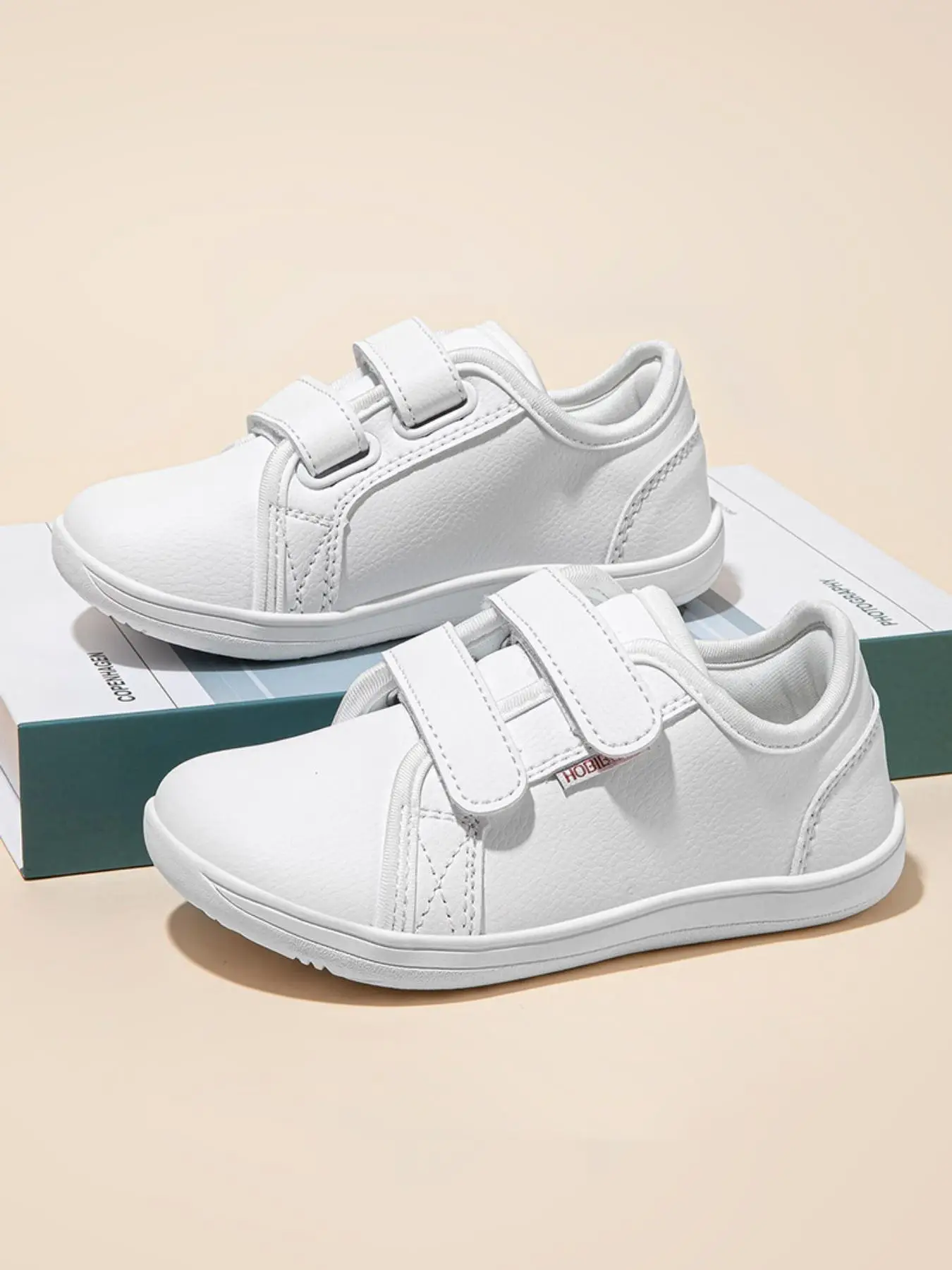 Hobibear Children's Leather Shoes, Girls' Wide Toe Sneakers Trainer Shoes, Baby Boys' Big Toe Trendy Trainers Shoes, Loose and Lightweight Walking Sho