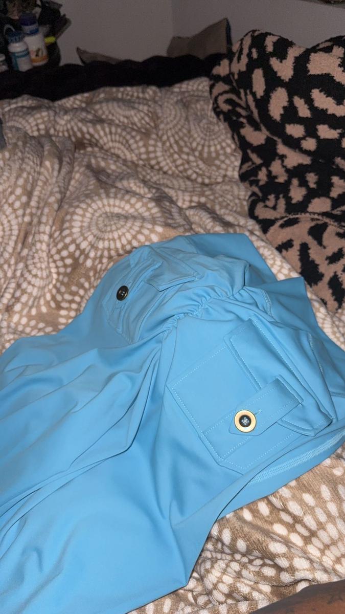 Item: Emerald blue, M