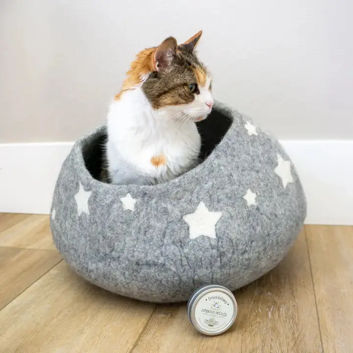 Friendsheep Wool Cat Cave
