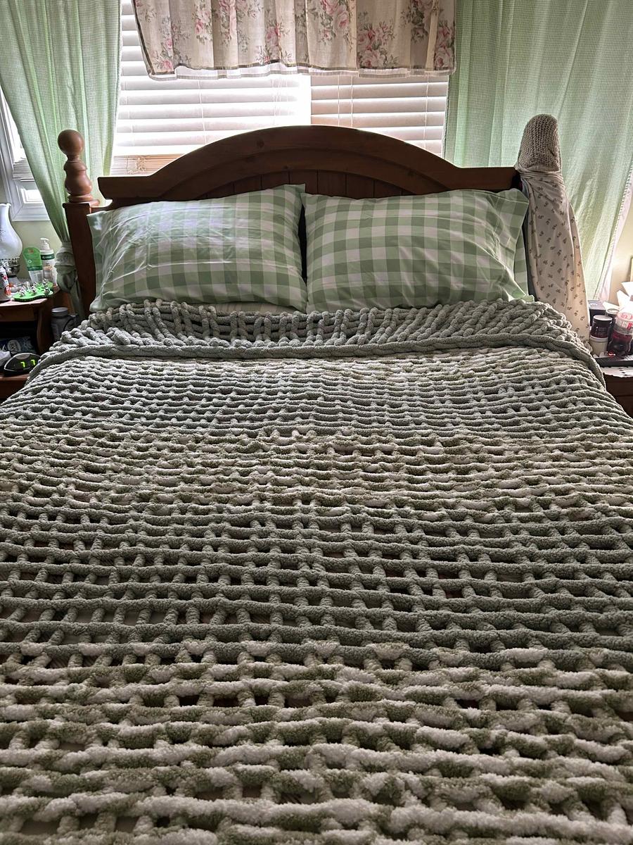 Item: Sage Gingham, Queen