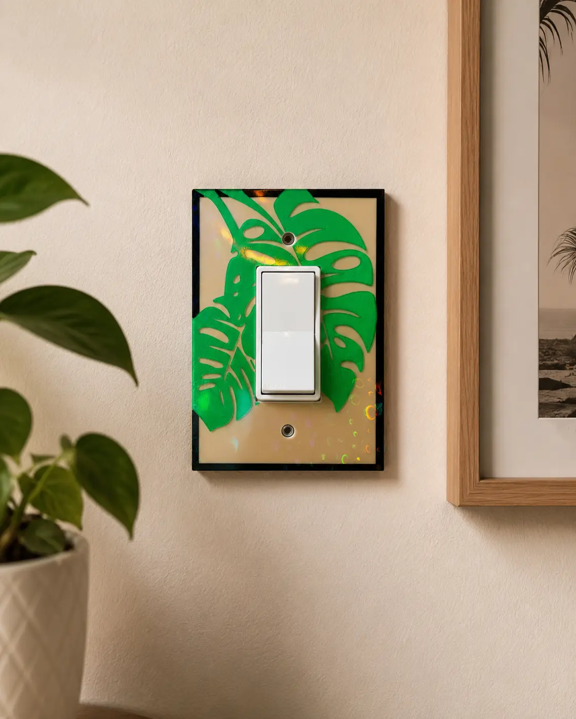 Tropical Leaf Design Light Switch Cover - Green Monstera Leaf Pattern for Home Decor - Wall Mounted Switch Plate