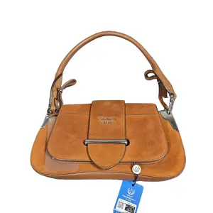 Pre-owned PRADA leather Crossbody Bags Brown single shoulder crossbody bag with silver hardware and detachable strap
