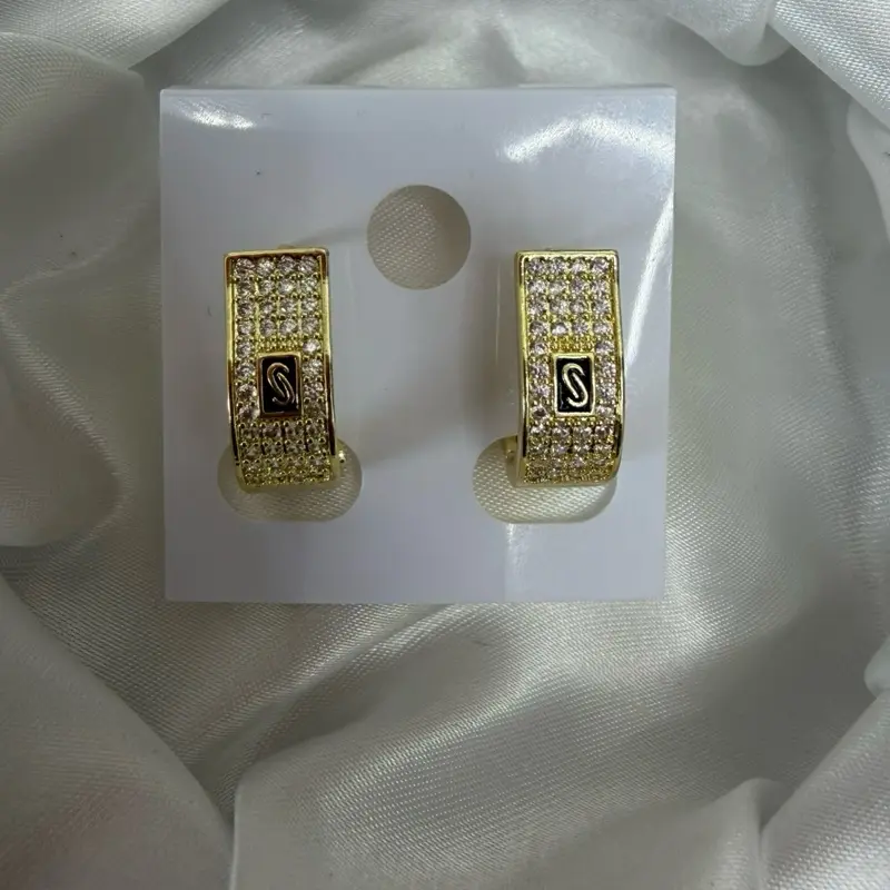 Aretes Mónaco de oro laminado