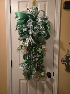 St. Patricks Day Door Swag