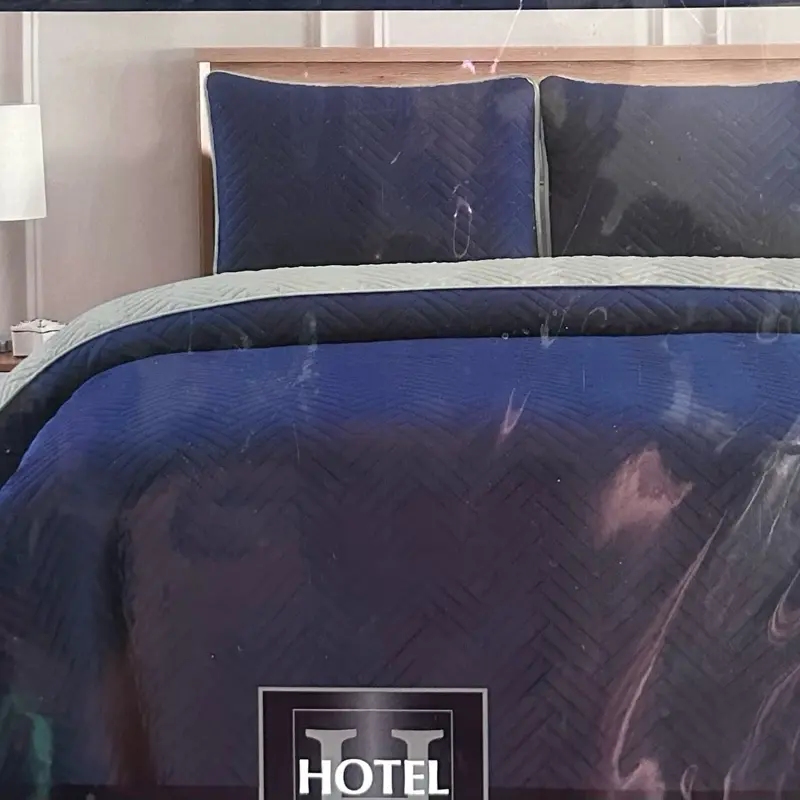 3 Pieces Reversible quilt Set Queen size