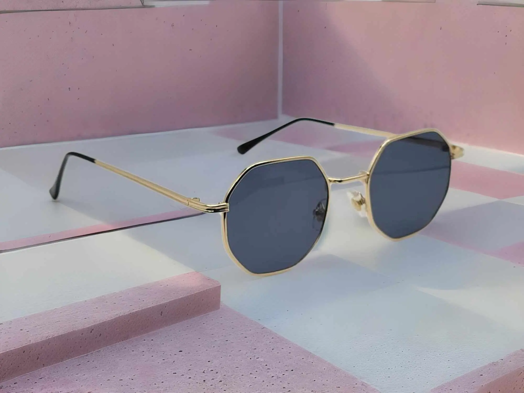 Black Popular Fashion Medium hexagonal Unisex Luxury Sunglasses