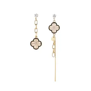 Long tassel earrings, asymmetrical lucky four-leaf flower stud earrings DDES0725, fashionable and elegant new style, high-end earrings for women, 14K gold-plated