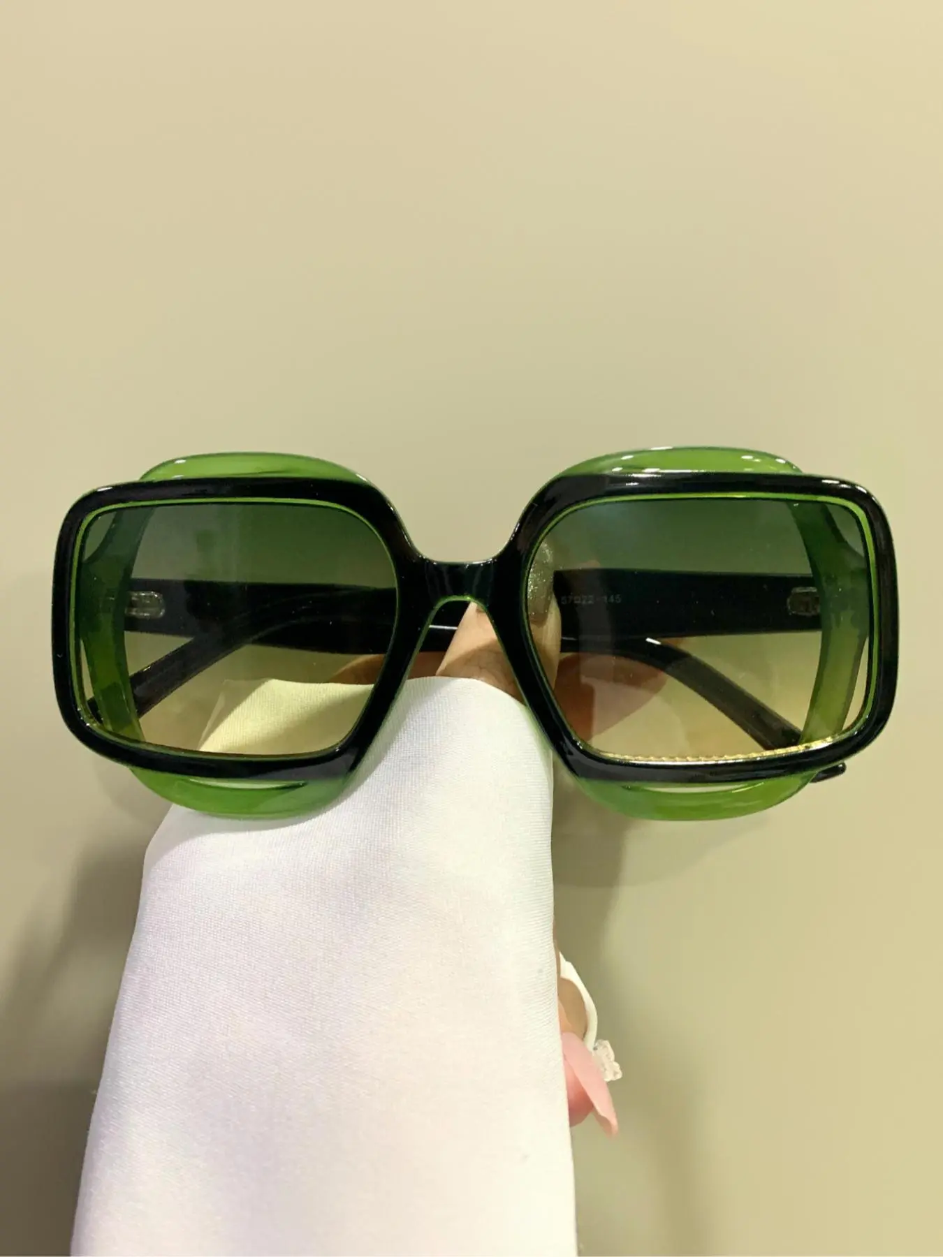 Unisex Fashionable All-match Tinted Lens Sunglasses, Trendy Casual Sunglasses for Everyday Use, Fashion Accessories for Outdoor Activities, Classic Shades, Street Style Shades, Trendy Beach Eyewear