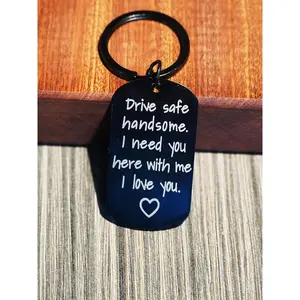 Fashion Letter Pattern Slogan Metal Keychain, Keychains for Men, Personalized Stainless Steel Keychain for Men & Women for Car Bag Daily Clothing Decor, Trendy All-match & Exquisite Keychain for Birthday Gift, Gifts for Wife, Personalized Heart Tag