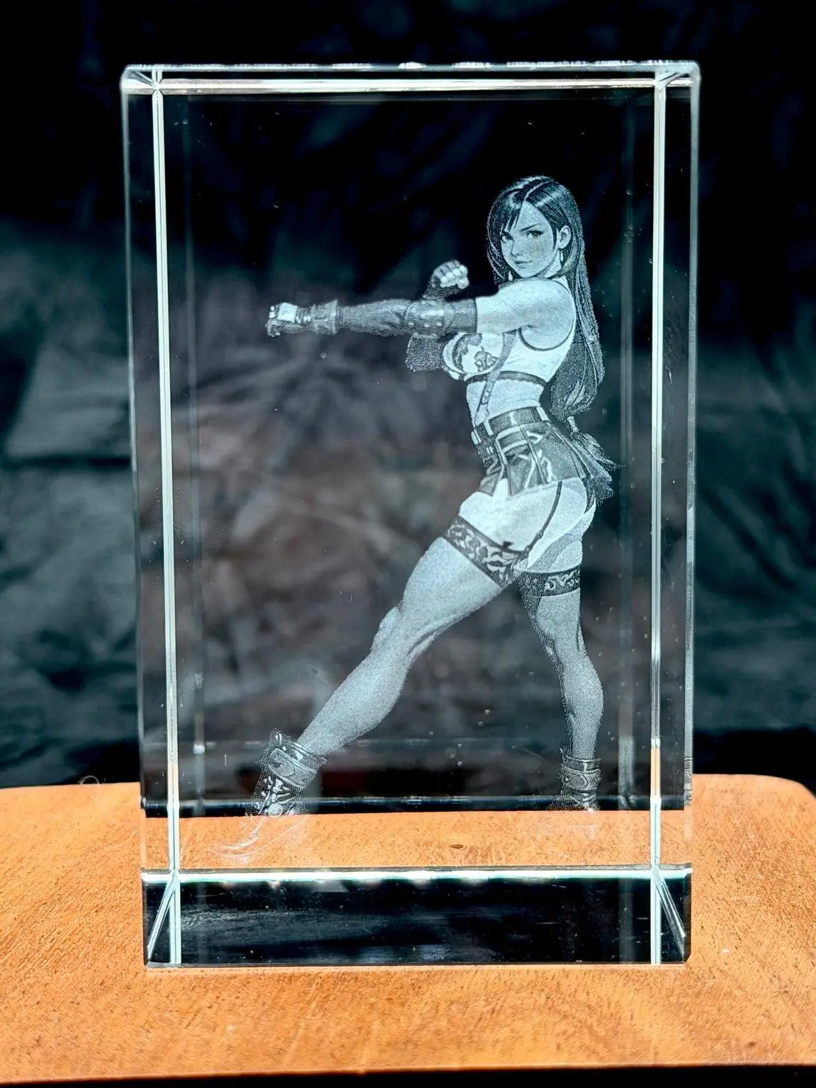 Tifa Lockhart 3D Crystal Engraving - Final Fantasy Laser Crystal Decor, Room Decor, Ideal Mother's Day Gift